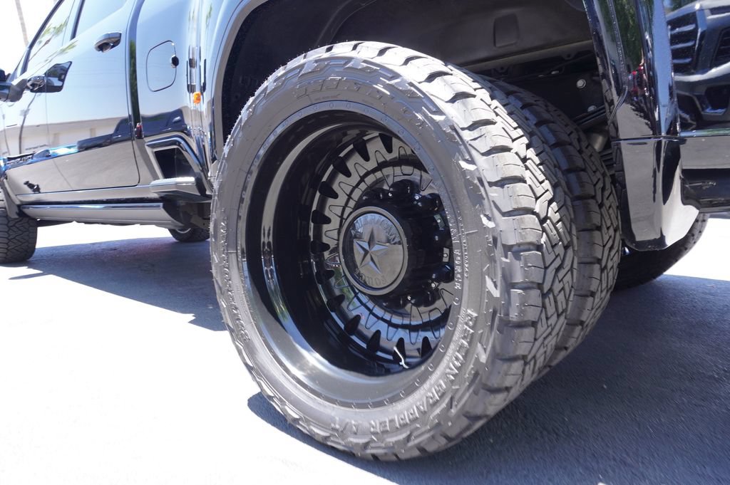 Certified 2024 GMC Sierra 3500 Denali Ultimate AWD/4WD image 6