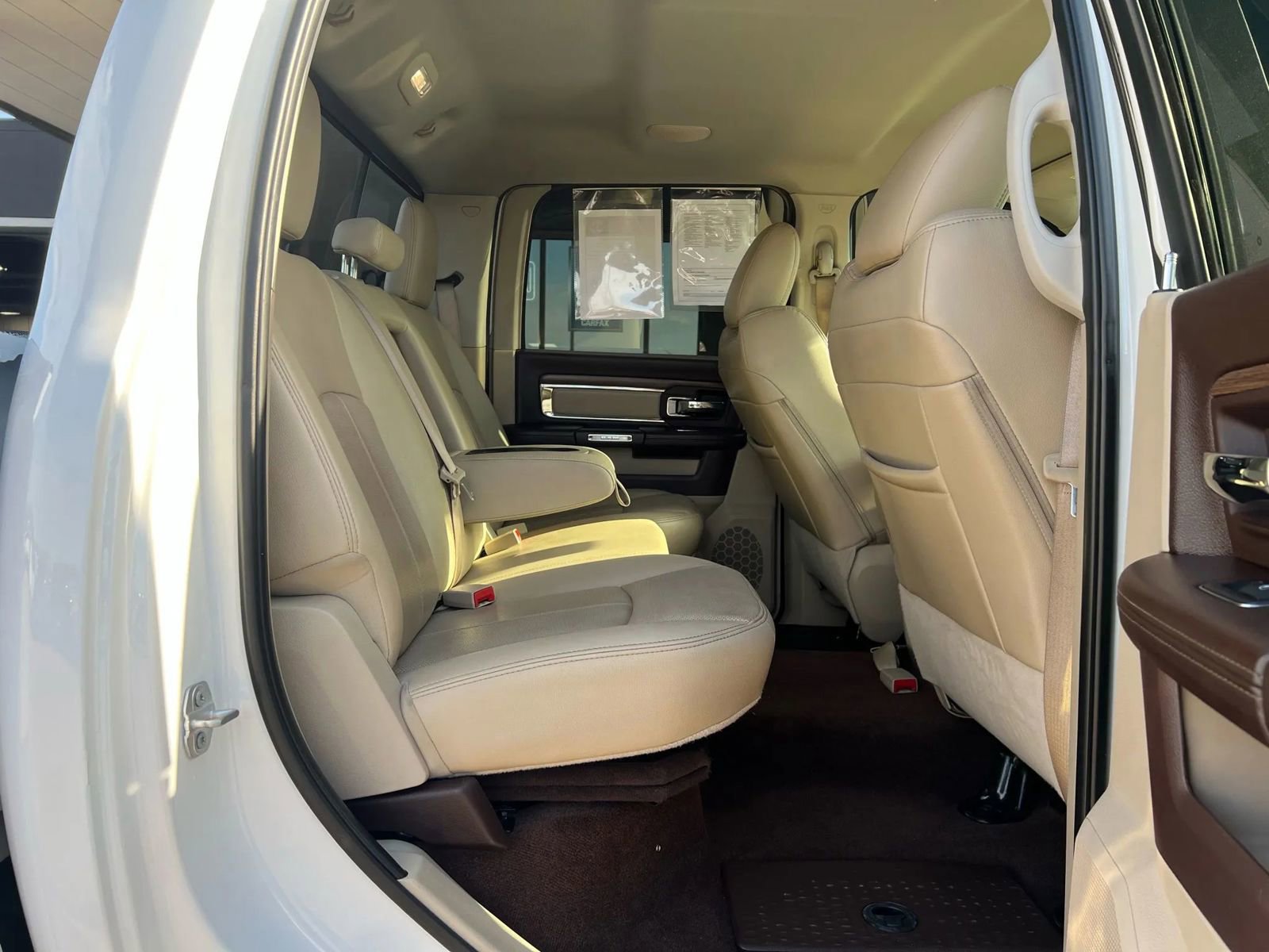 Used 2018 RAM 2500 Laramie w/ Convenience Group image 18