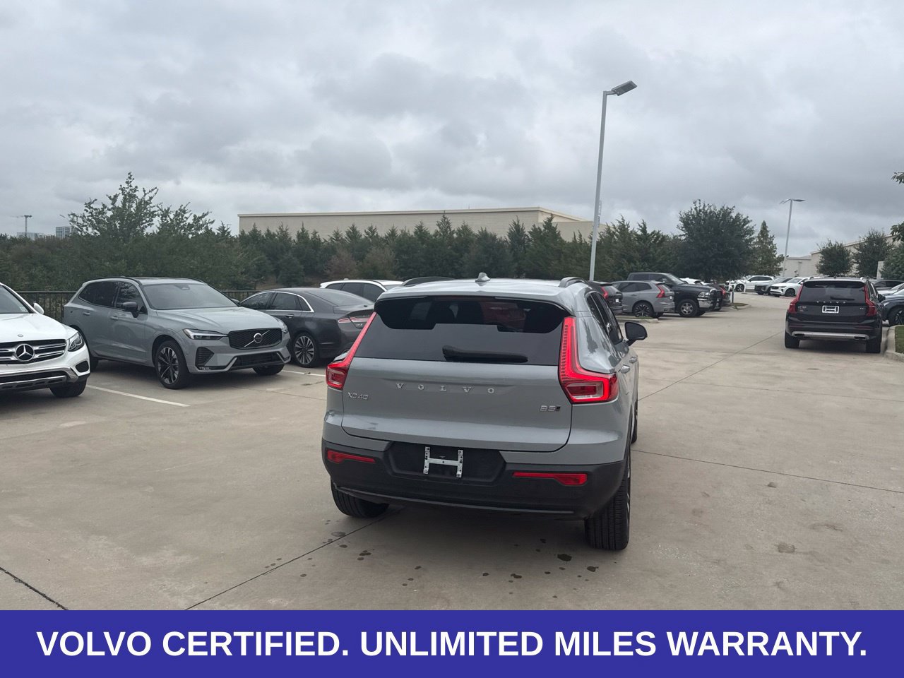 Certified 2024 Volvo XC40 B5 Ultimate w/ Protection Package Premier AWD/4WD image 12