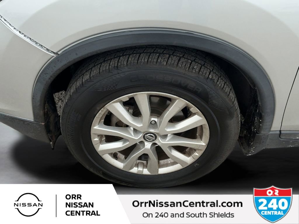 Used 2017 Nissan Rogue SV FWD image 9