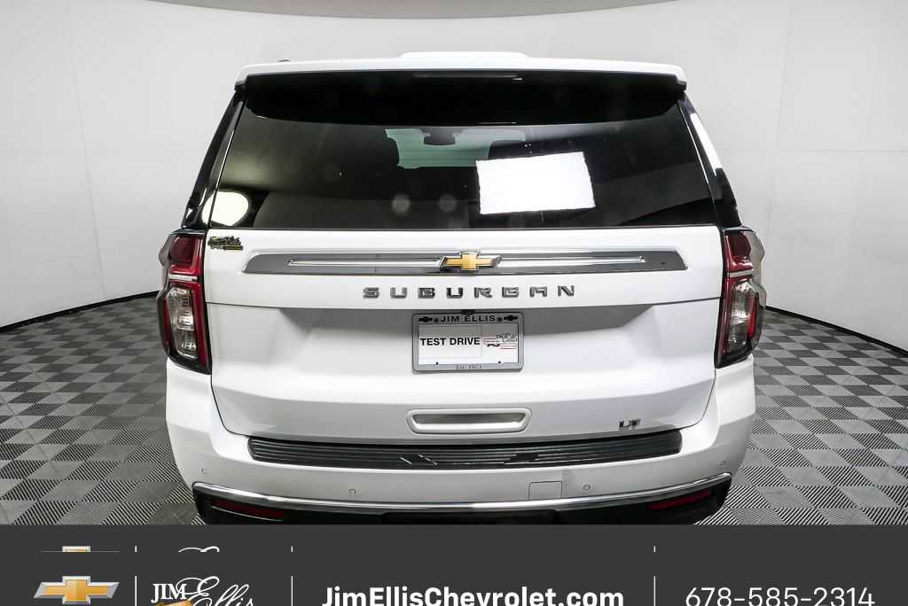 Certified 2024 Chevrolet Suburban LT image 30