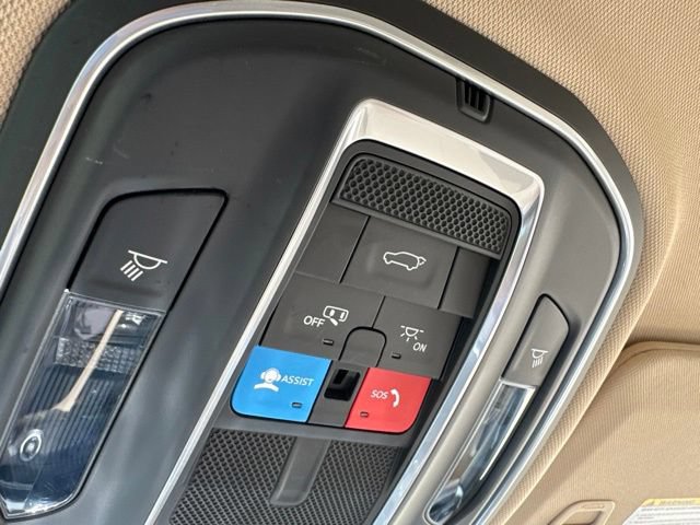 Used 2022 Jeep Grand Cherokee Limited w/ Luxury Tech Group II AWD/4WD image 27