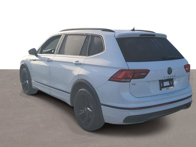 Certified 2024 Volkswagen Tiguan SE R-Line image 3