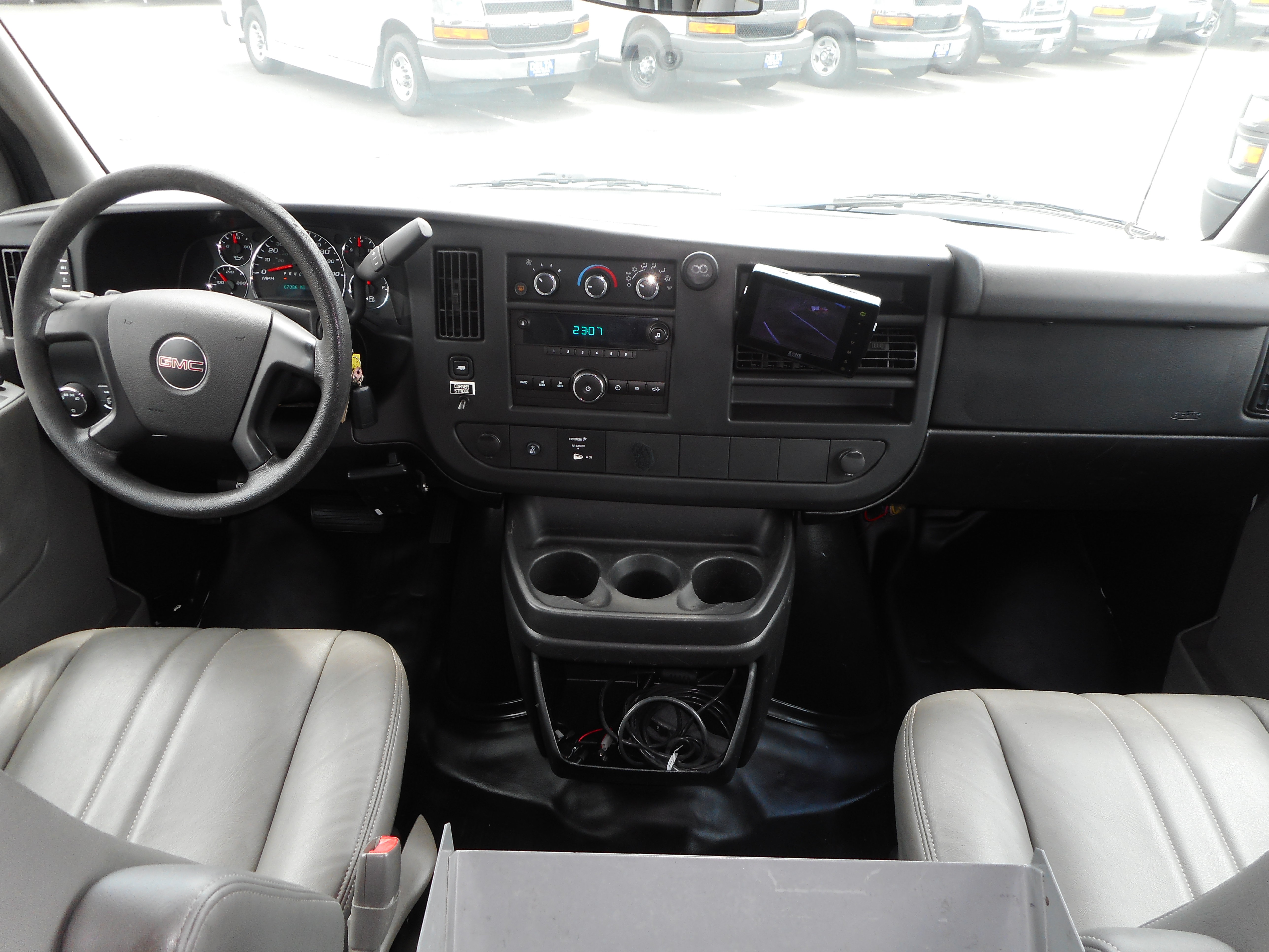 Used 2013 GMC Savana 3500 w/ Power Package RWD image 22