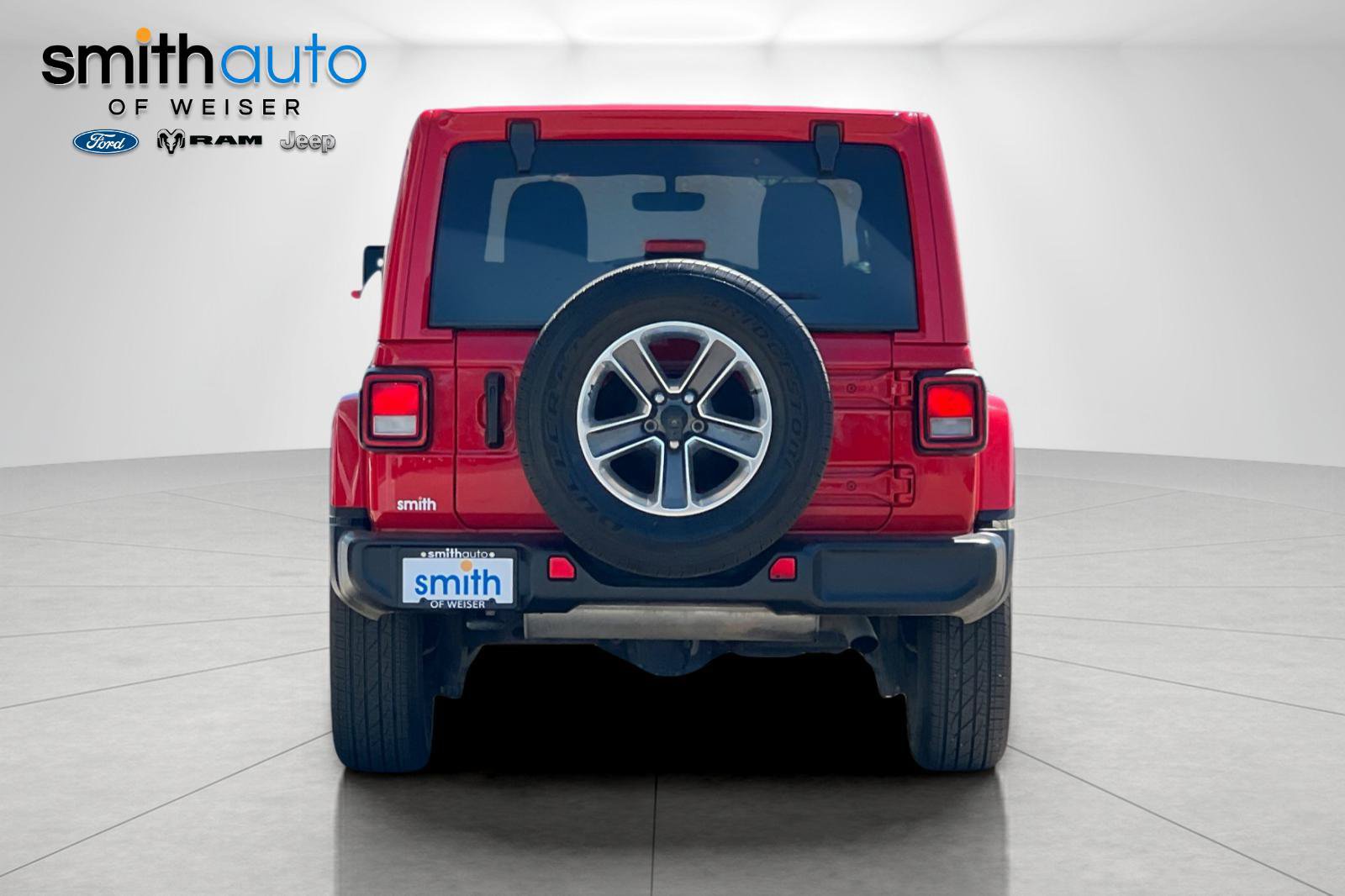 Used 2023 Jeep Wrangler Unlimited Sahara AWD/4WD image 5