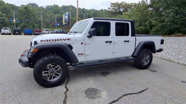 Certified 2024 Jeep Gladiator Mojave w/ Convenience Group image 4