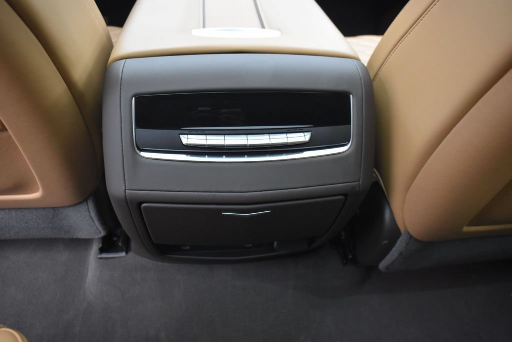 Certified 2024 Cadillac Escalade ESV Premium Luxury AWD/4WD image 30