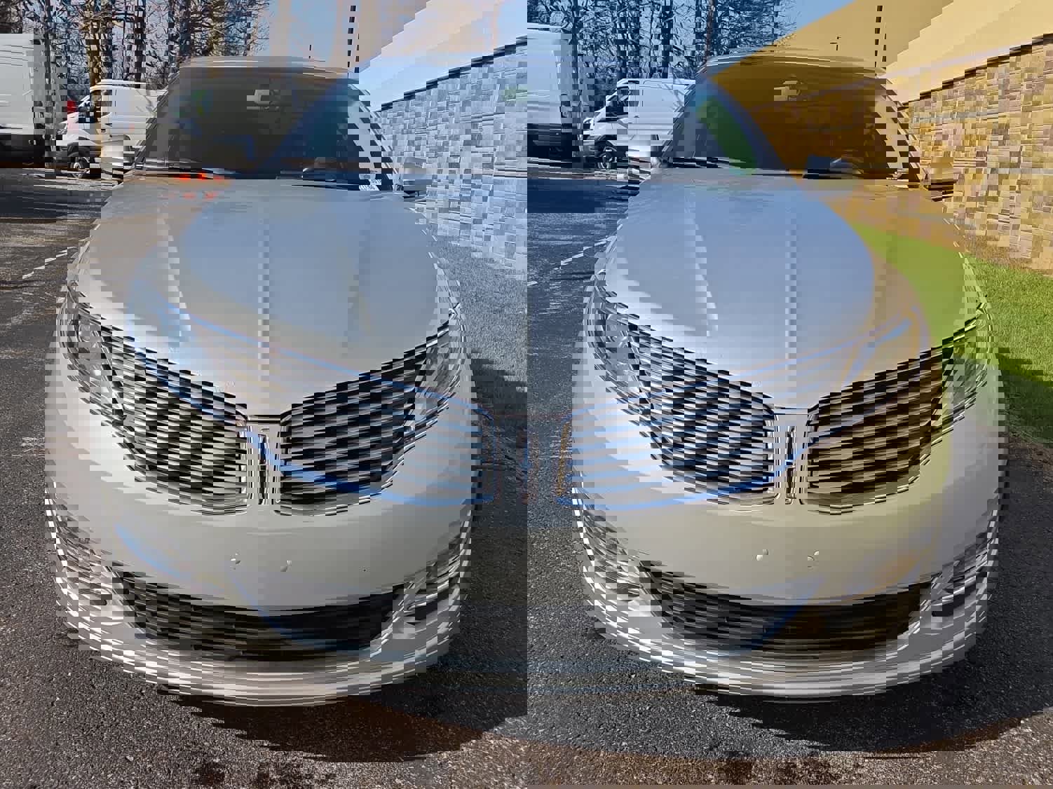 Used 2014 Lincoln MKZ Hybrid w/ Equipment Group 202A Reserve image 4