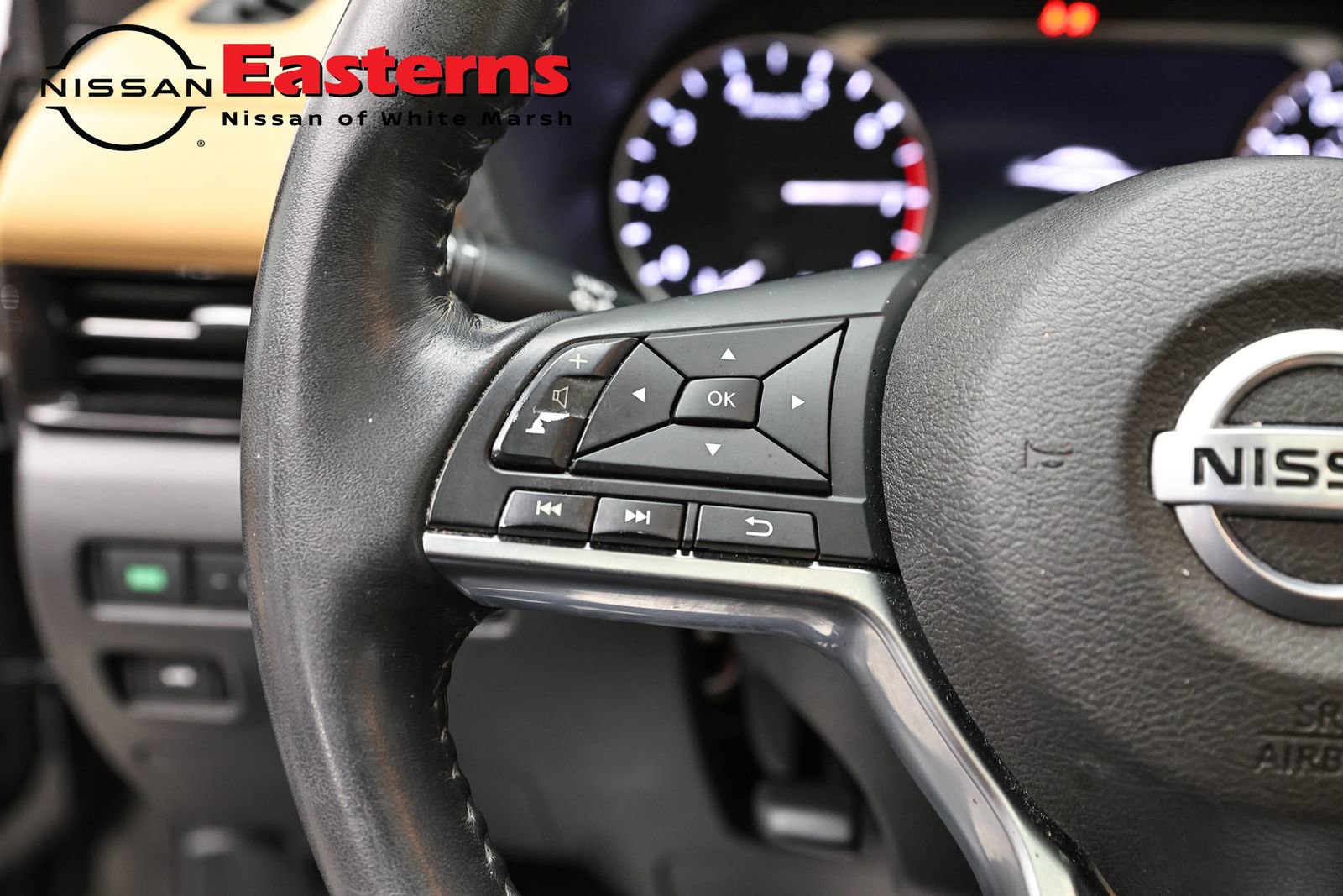 Used 2020 Nissan Sentra SV w/ SV Premium Package FWD image 15
