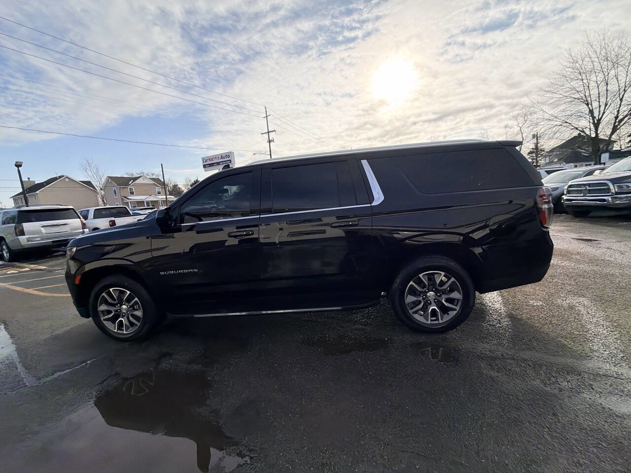 Used 2022 Chevrolet Suburban LT image 29