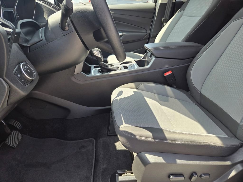 Used 2019 Ford Escape SE FWD image 17