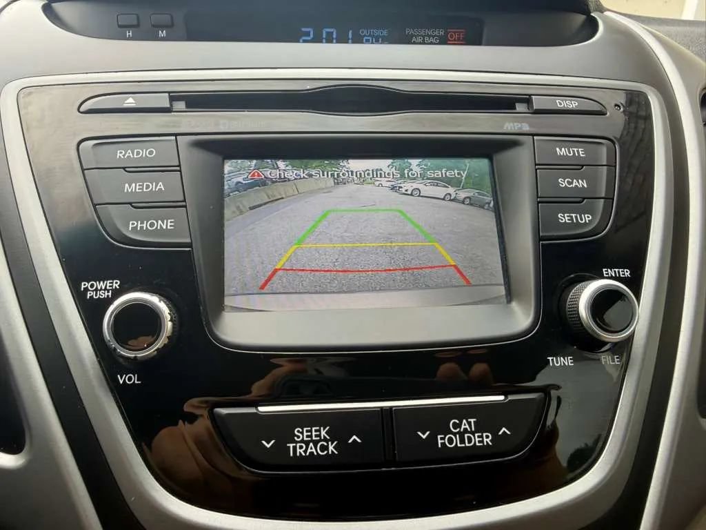 Used 2014 Hyundai Elantra SE w/ Option Group 02 FWD image 22