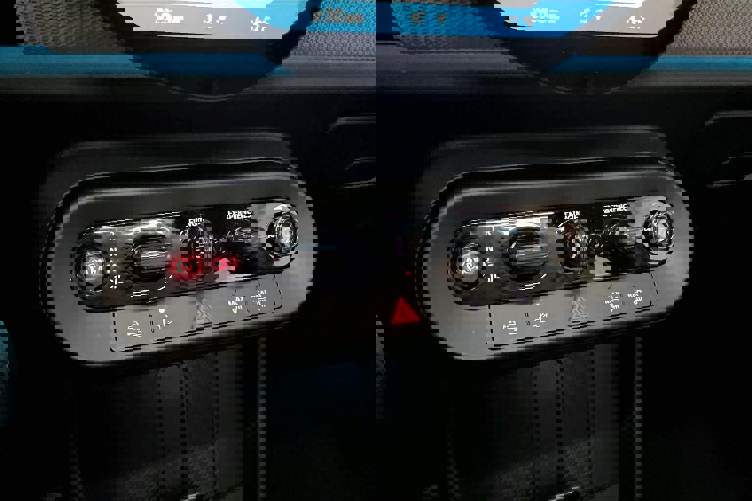 Certified 2025 MINI Cooper S image 34