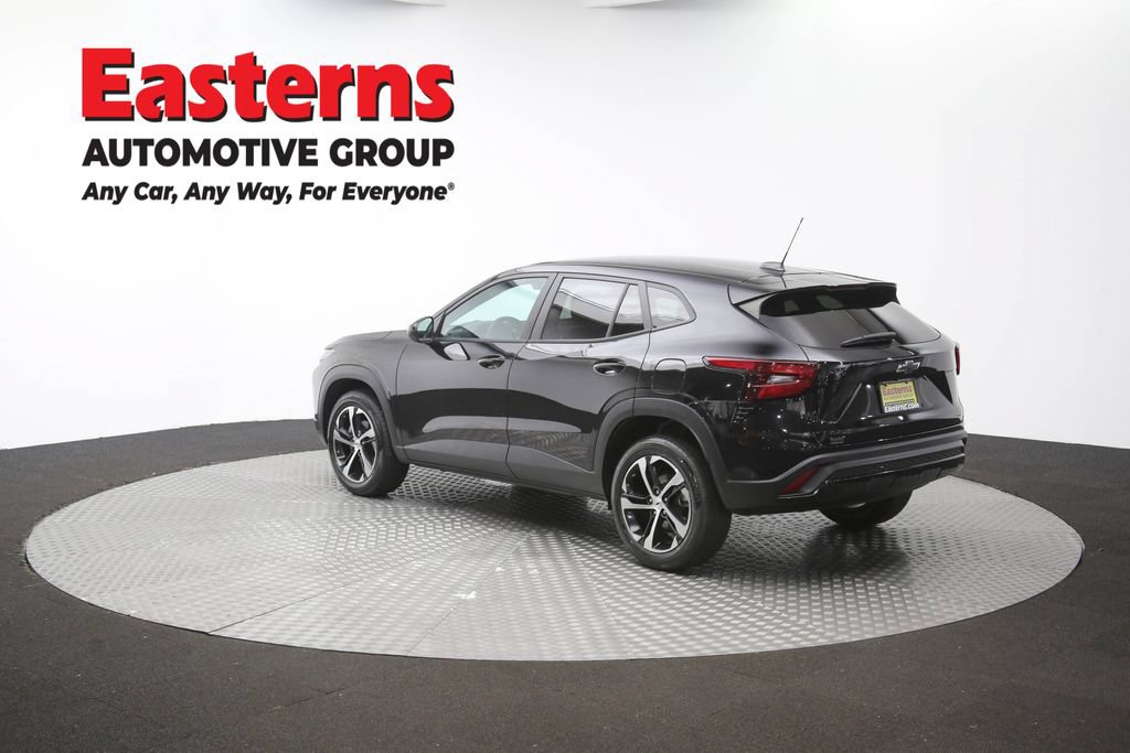 Used 2024 Chevrolet Trax RS FWD image 62