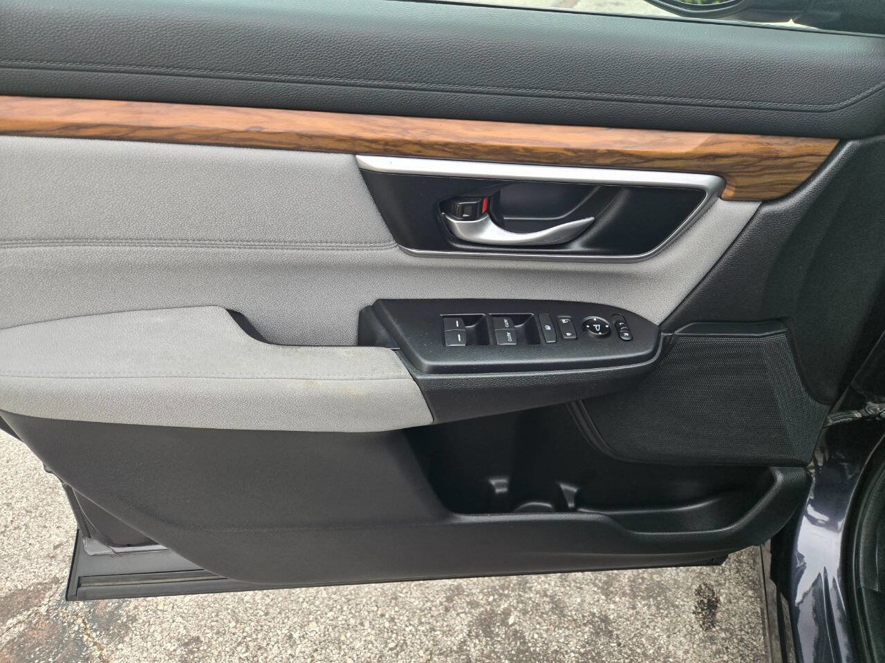 Used 2018 Honda CR-V EX image 15