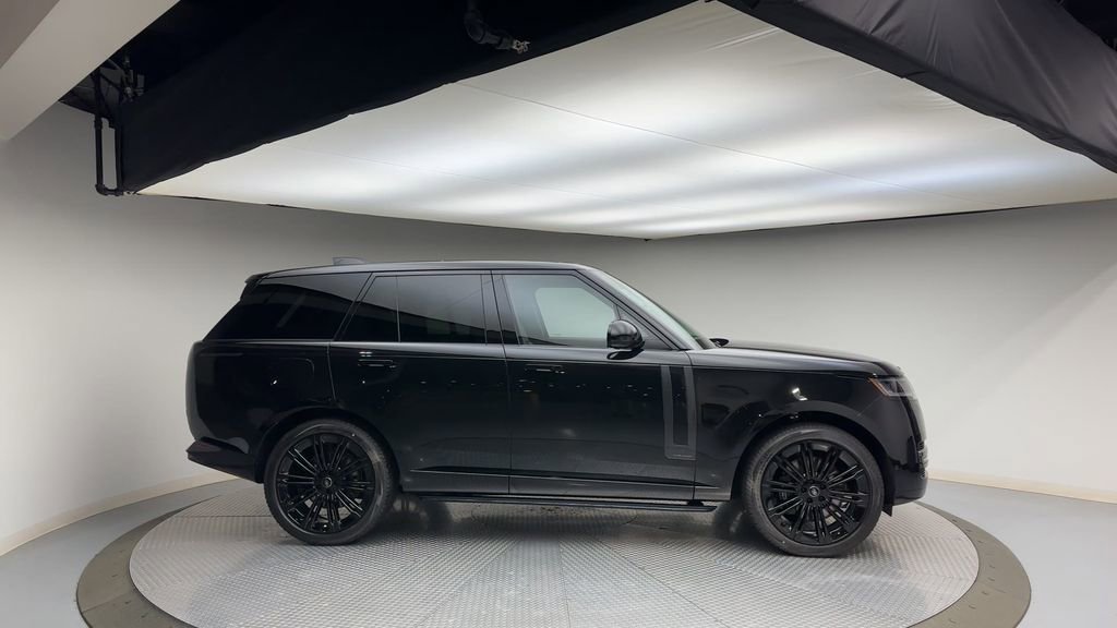 Certified 2024 Land Rover Range Rover Autobiography AWD/4WD image 9