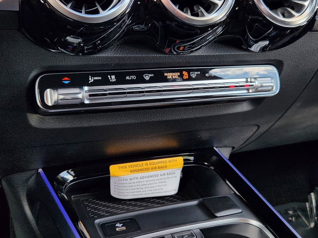 Used 2025 Mercedes-Benz GLB 250 GLB 250 image 18