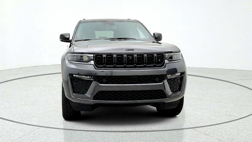 Used 2026 Jeep Grand Cherokee Summit w/ Obsidian Package AWD/4WD image 2