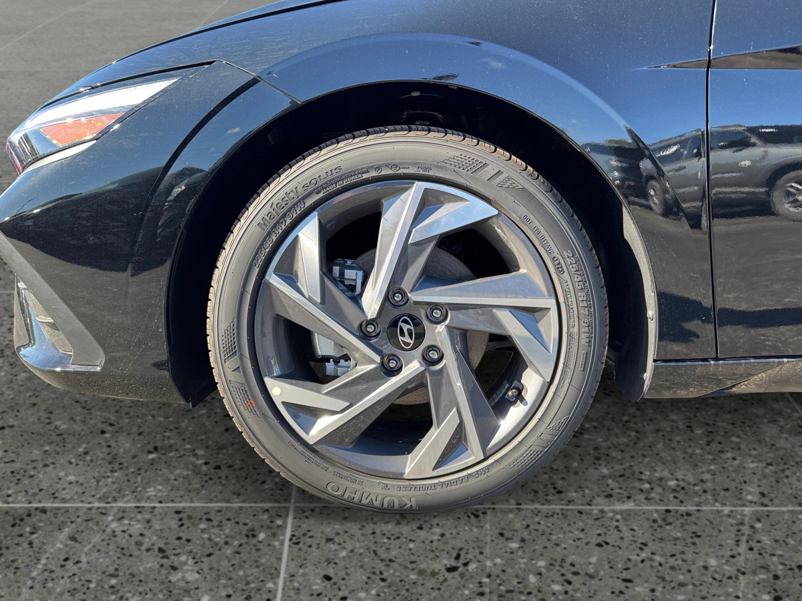 New 2025 Hyundai Elantra Sport image 9