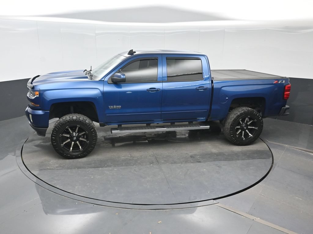 Used 2018 Chevrolet Silverado 1500 LT w/ Texas Edition AWD/4WD image 18