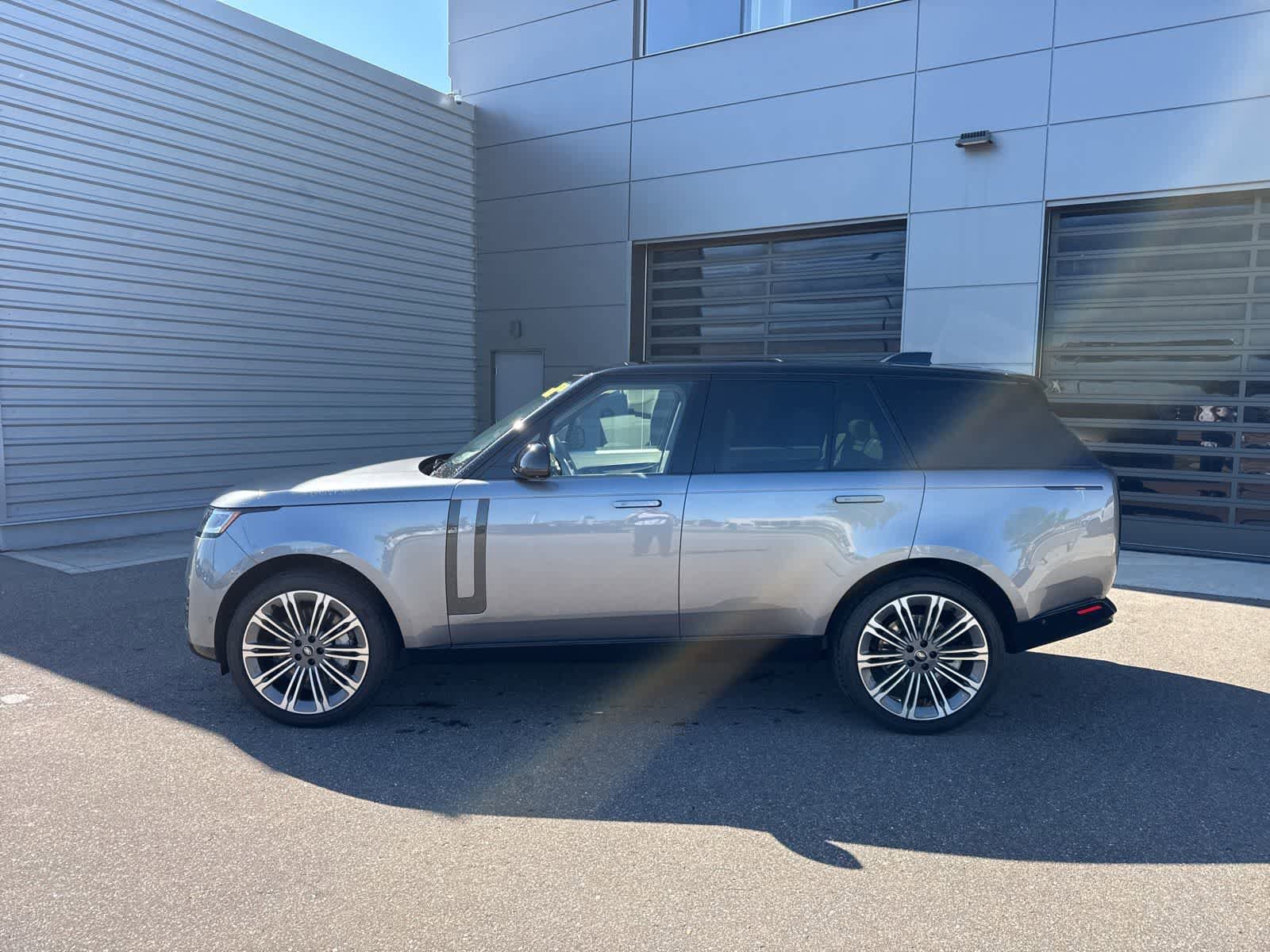 Used 2025 Land Rover Range Rover SE AWD/4WD video 2