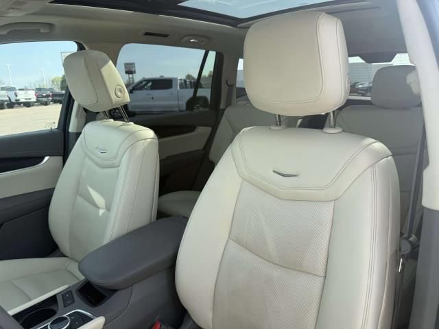 Used 2020 Cadillac XT6 Premium Luxury AWD/4WD image 15