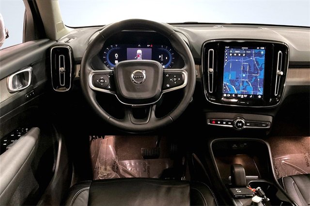 Certified 2023 Volvo XC40 B5 Core w/ Convenience Package image 6