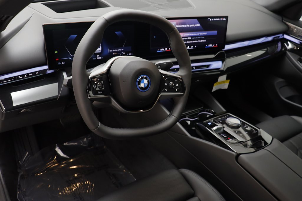 New 2026 BMW i5 eDrive40 image 8