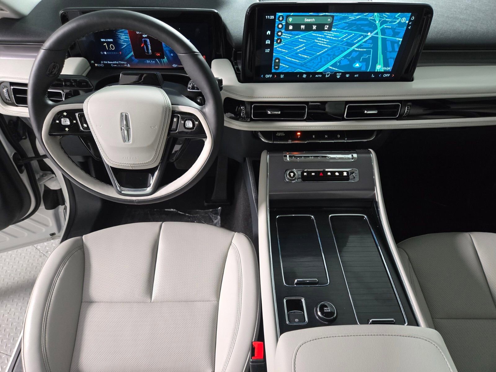 New 2026 Lincoln Aviator 2WD w/ Jet Appearance Package image 16