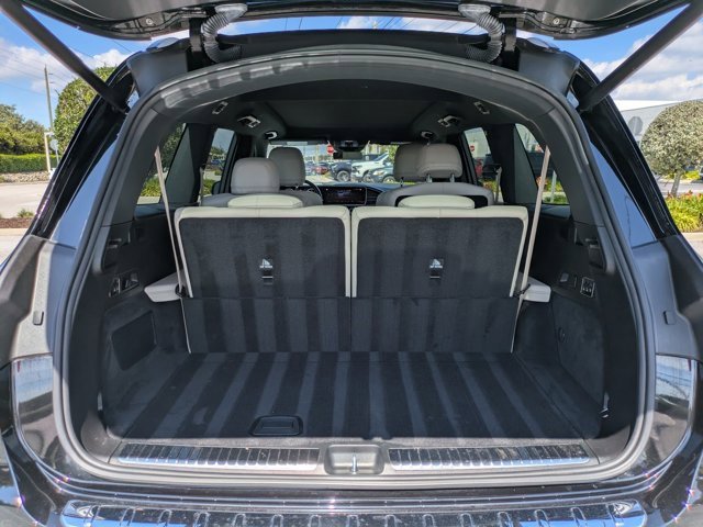 Used 2023 Mercedes-Benz GLS 580 4MATIC image 13