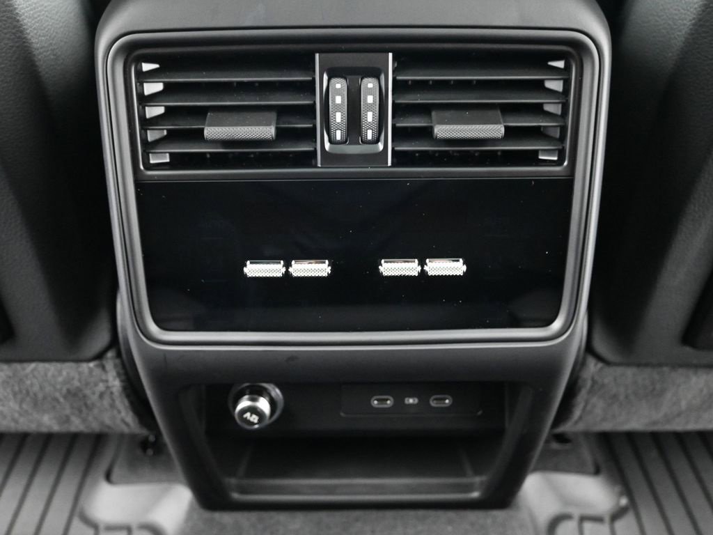 Certified 2026 Porsche Cayenne Coupe image 8