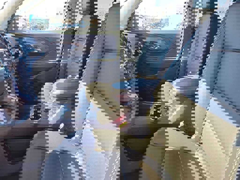 Certified 2024 GMC Terrain SLT w/ LPO, Floor Liner Package image 13