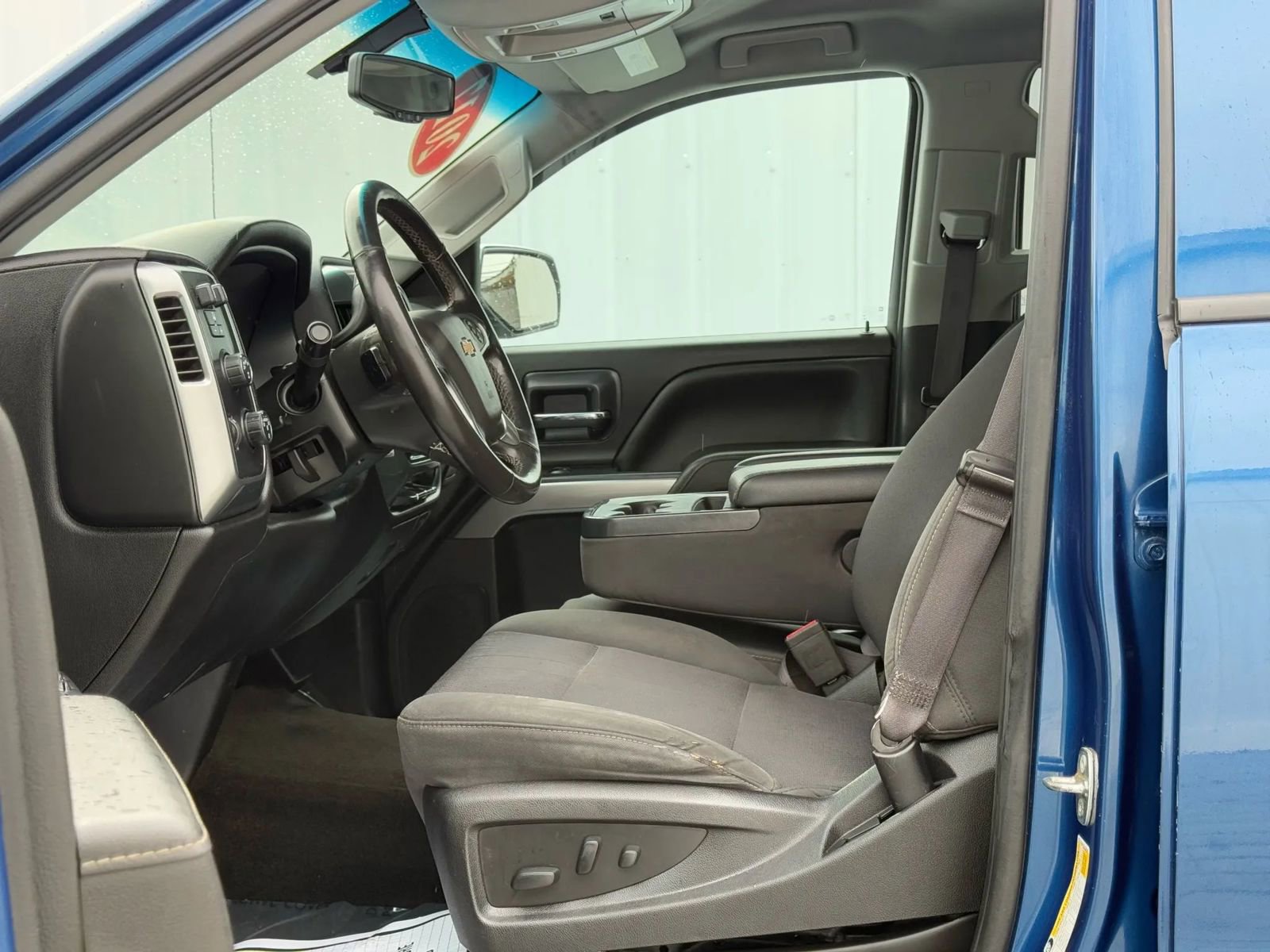 Used 2017 Chevrolet Silverado 1500 LT w/ All Star Edition AWD/4WD image 9