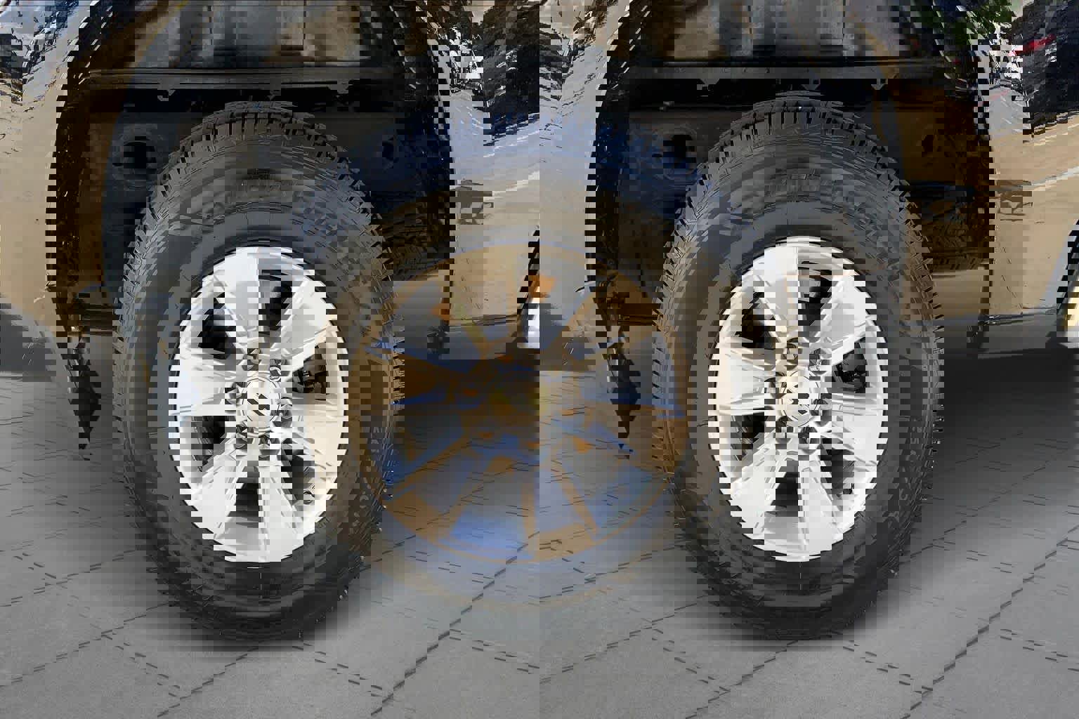 Used 2021 Chevrolet Silverado 1500 LT image 10