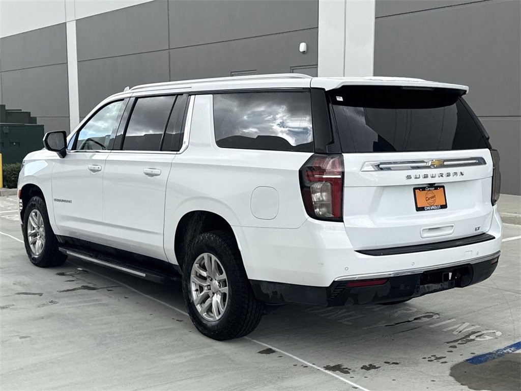 Used 2024 Chevrolet Suburban LT image 5