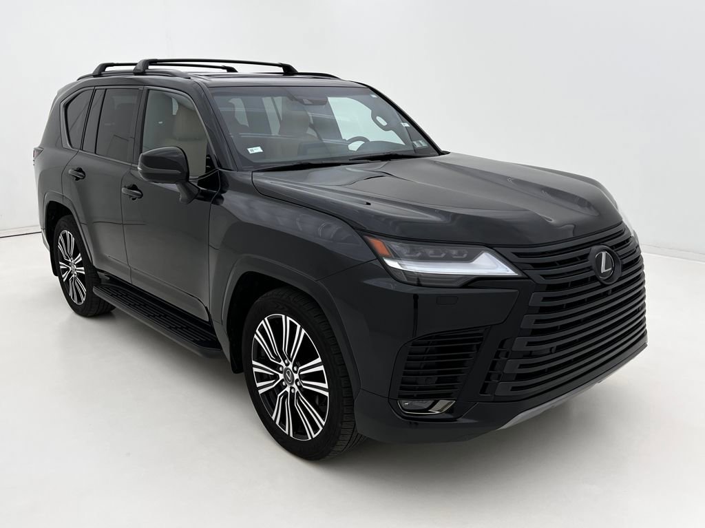 Used 2024 Lexus LX 600 4WD w/ Appearance Package image 2
