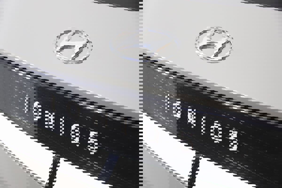 Used 2024 Hyundai Ioniq 5 SEL image 48