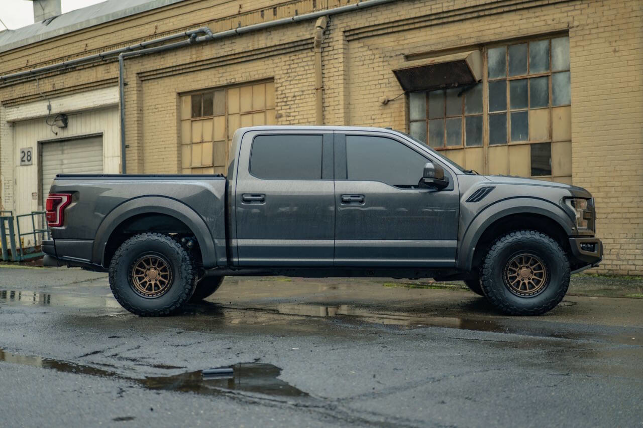 Used 2017 Ford F150 Raptor w/ Equipment Group 802A Luxury image 43