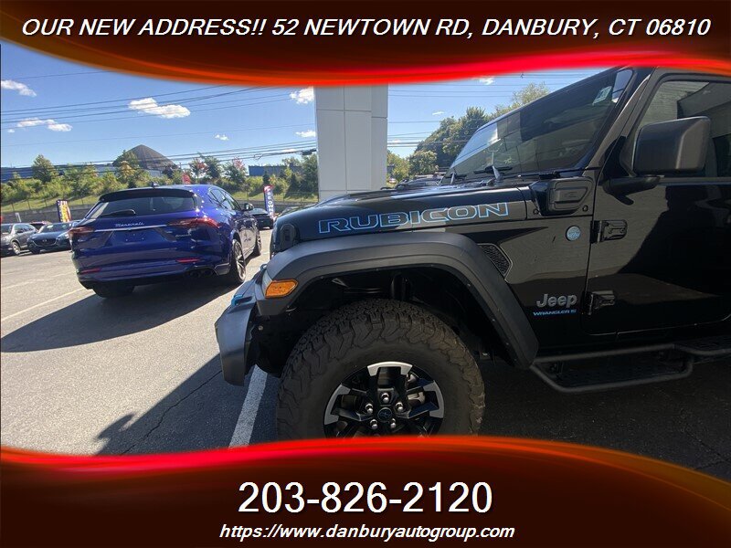 Used 2024 Jeep Wrangler Unlimited Rubicon 4xe w/ Technology Group AWD/4WD image 2