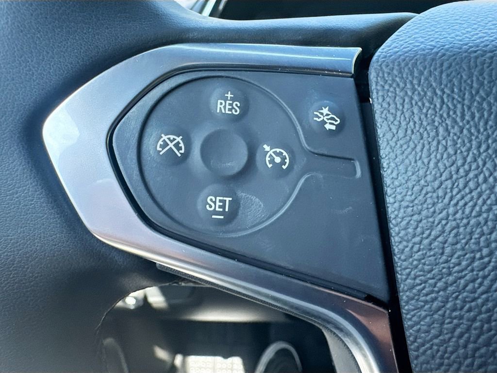 Used 2023 Chevrolet Traverse LT FWD image 10