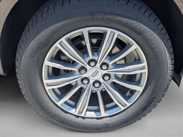 Used 2017 Cadillac XT5 Luxury w/ Driver Awareness Package FWD image 21