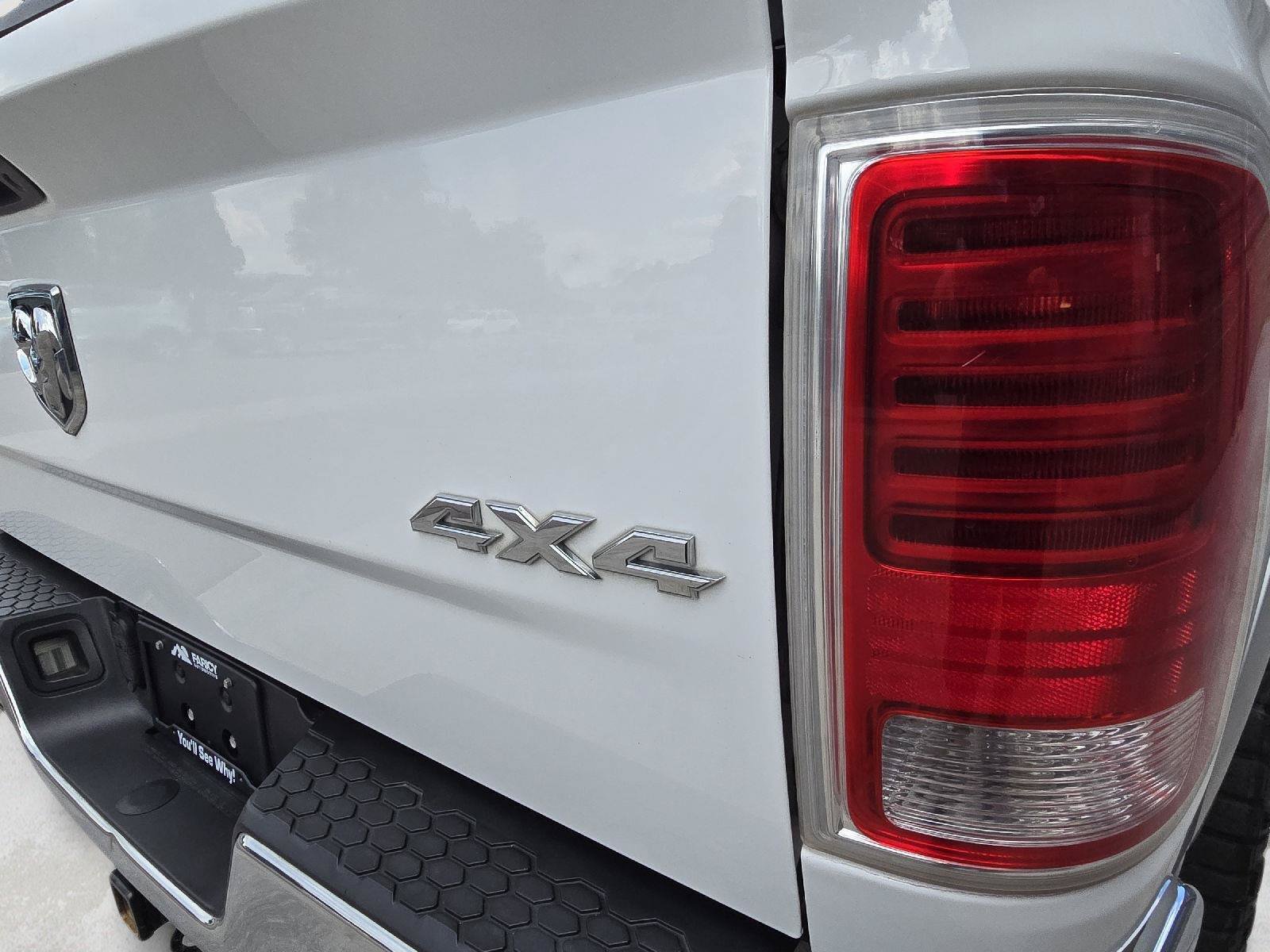 Used 2016 RAM 1500 Laramie w/ Convenience Group AWD/4WD image 11