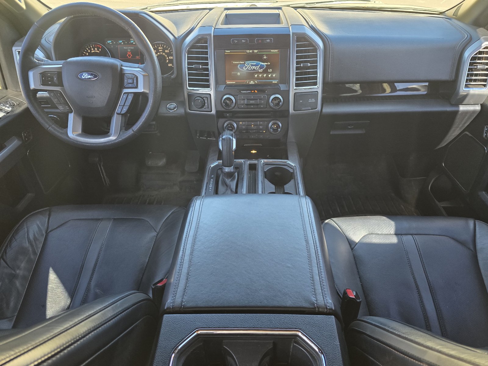 Used 2015 Ford F150 Platinum w/ Equipment Group 701A Luxury AWD/4WD image 28