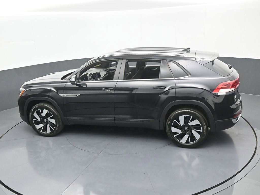 Used 2024 Volkswagen Atlas Cross Sport SE image 47