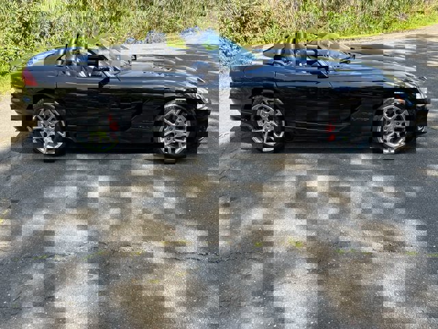 Used 2004 Dodge Viper SRT-10 image 14