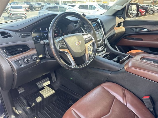 Used 2017 Cadillac Escalade Luxury image 10