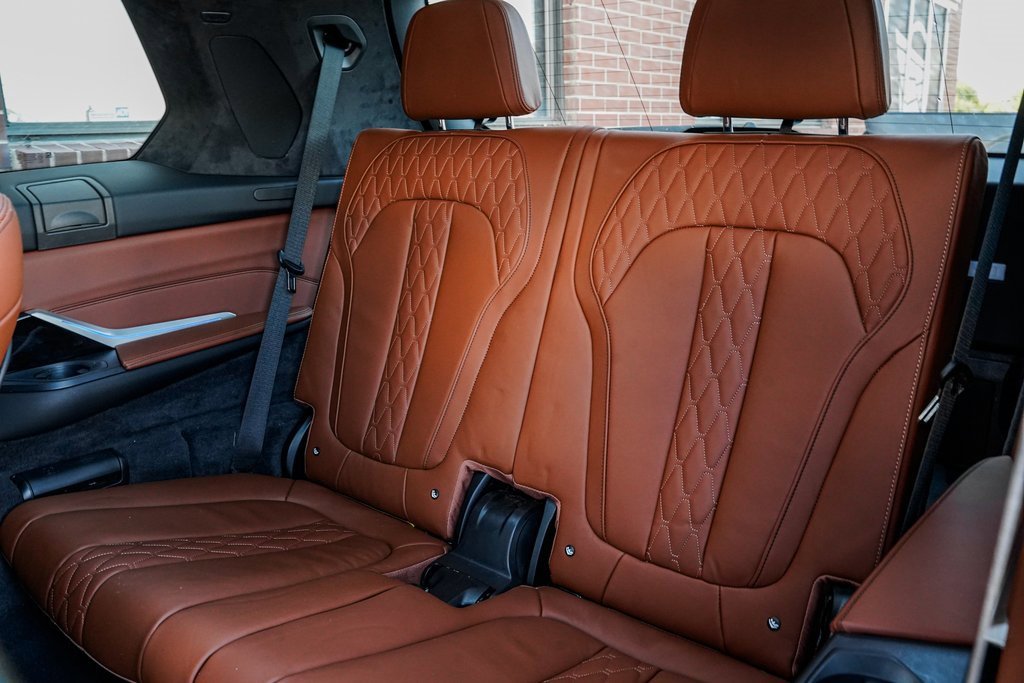 Certified 2025 BMW X7 M60i image 21