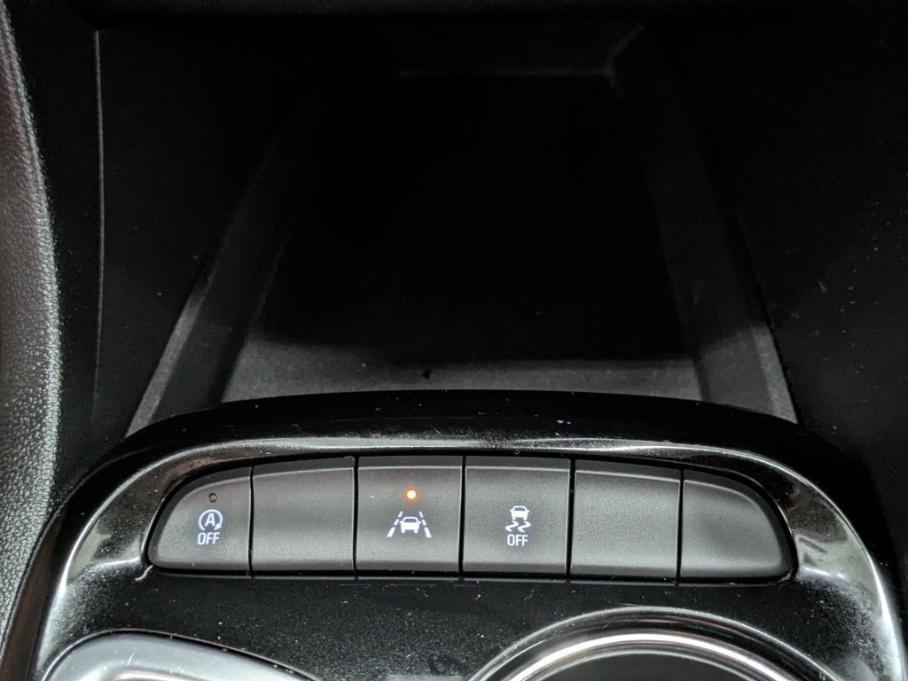 Used 2021 Buick Encore GX Preferred w/ Cold Weather Comfort Package FWD image 11