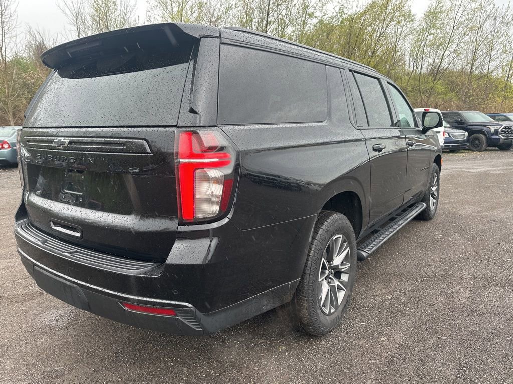 Used 2024 Chevrolet Suburban Z71 w/ Luxury Package AWD/4WD image 2