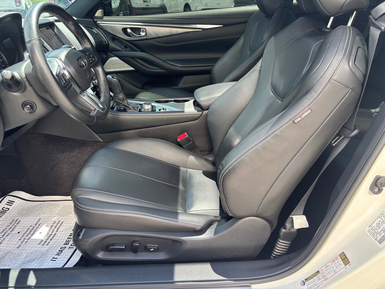 Used 2022 INFINITI Q60 3.0t Luxe w/ Essential Package RWD image 10